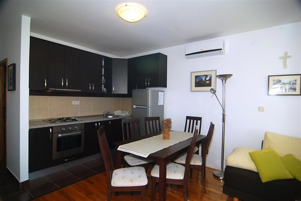 Apartment Matic โรกอซนิซา ภายนอก รูปภาพ