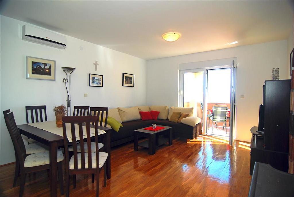 Apartment Matic โรกอซนิซา ภายนอก รูปภาพ