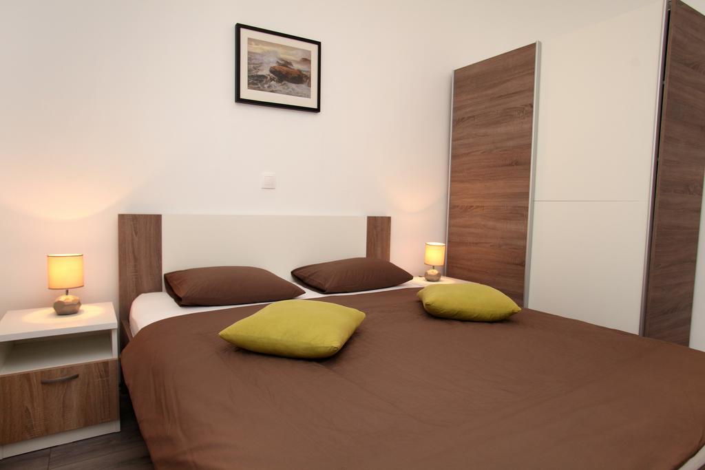 Apartment Matic โรกอซนิซา ภายนอก รูปภาพ